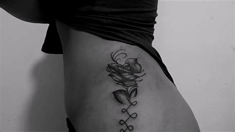 tatuajes en la cadera mujer|tatuajes de la caderna.